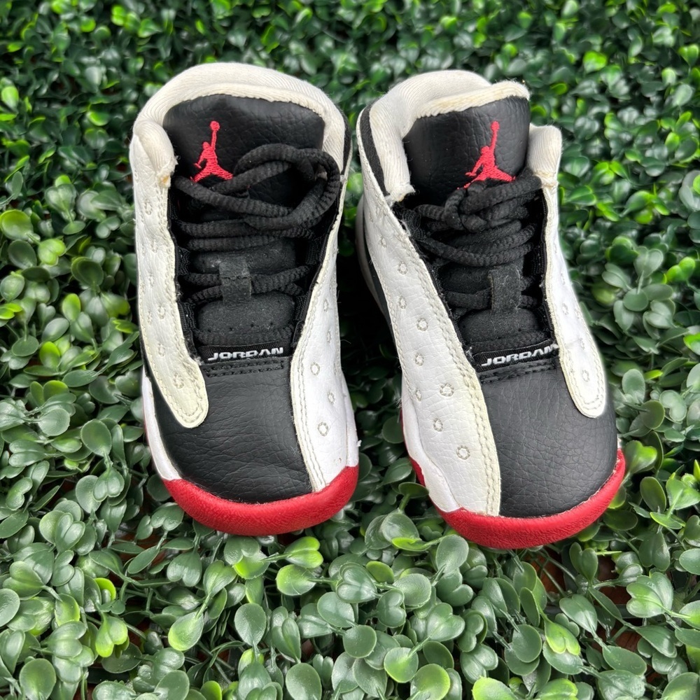 AIR JORDAN 13 RETRO  Kids Sneakers in Black, White, and Red SIZE 5C